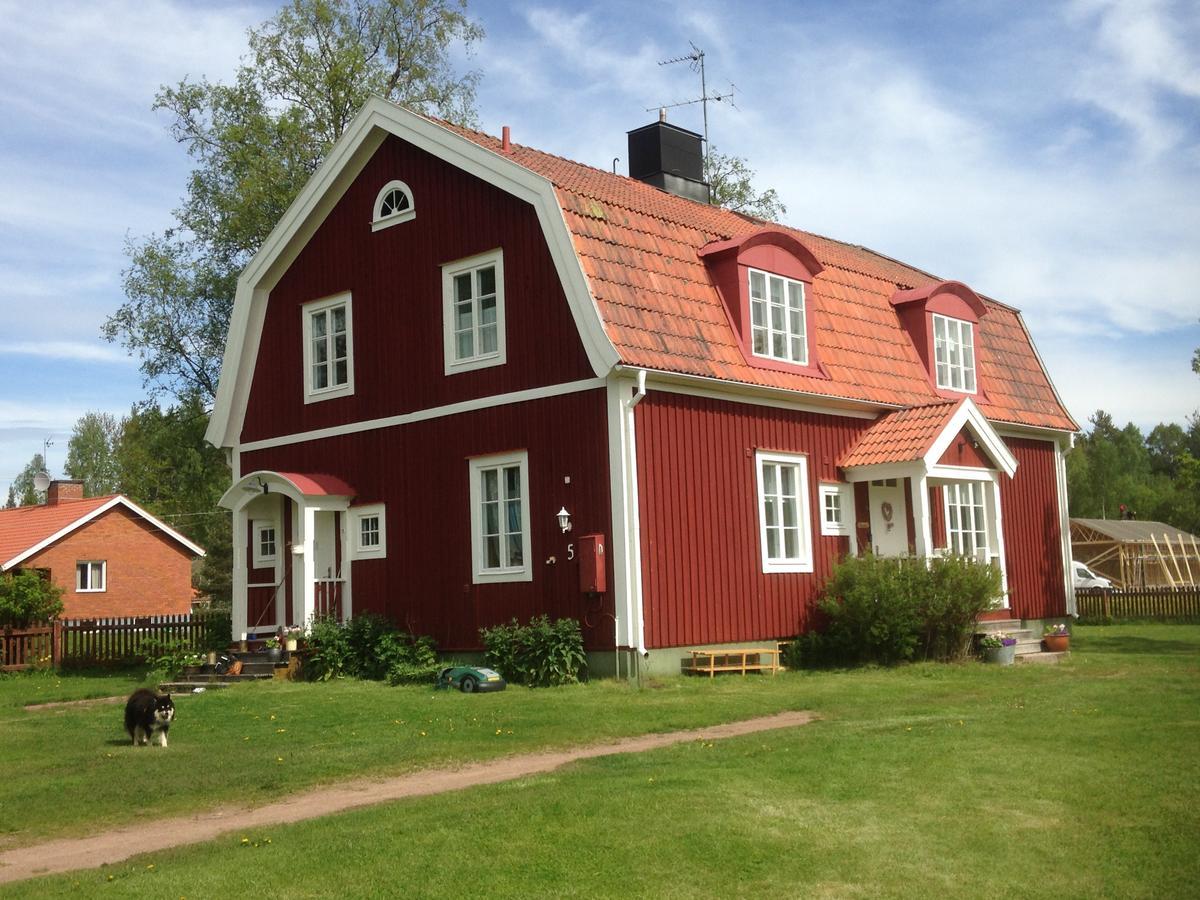 Mora Vandrarhem Och Gaesthem Vinäs 外观 照片