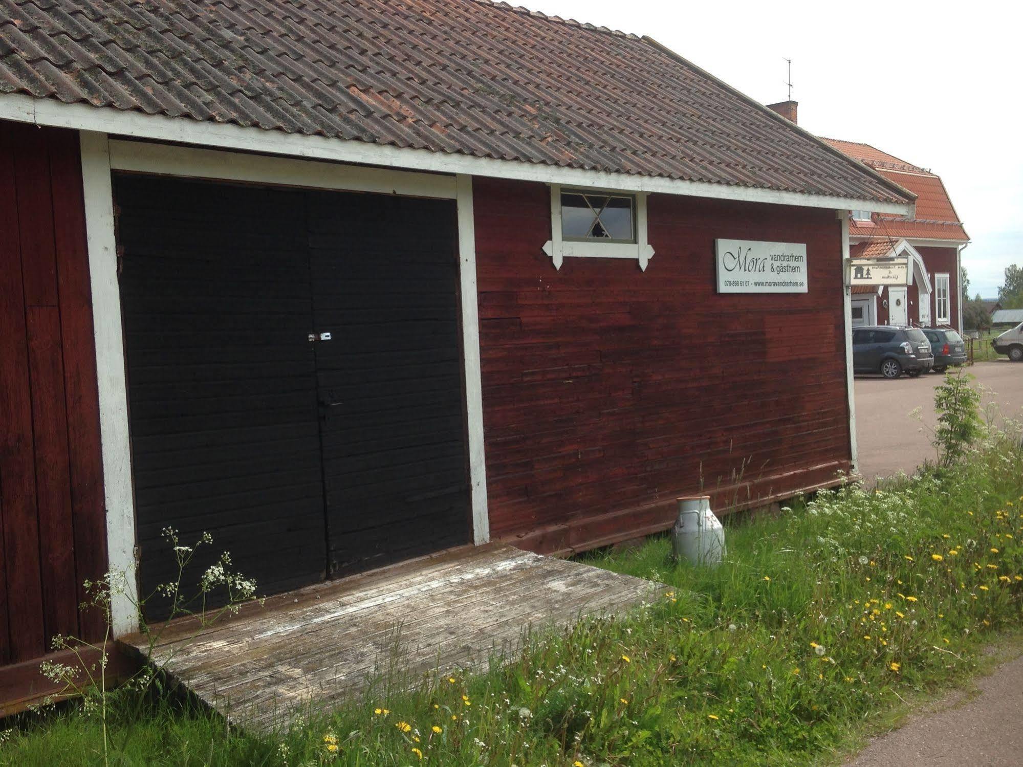Mora Vandrarhem Och Gaesthem Vinäs 外观 照片