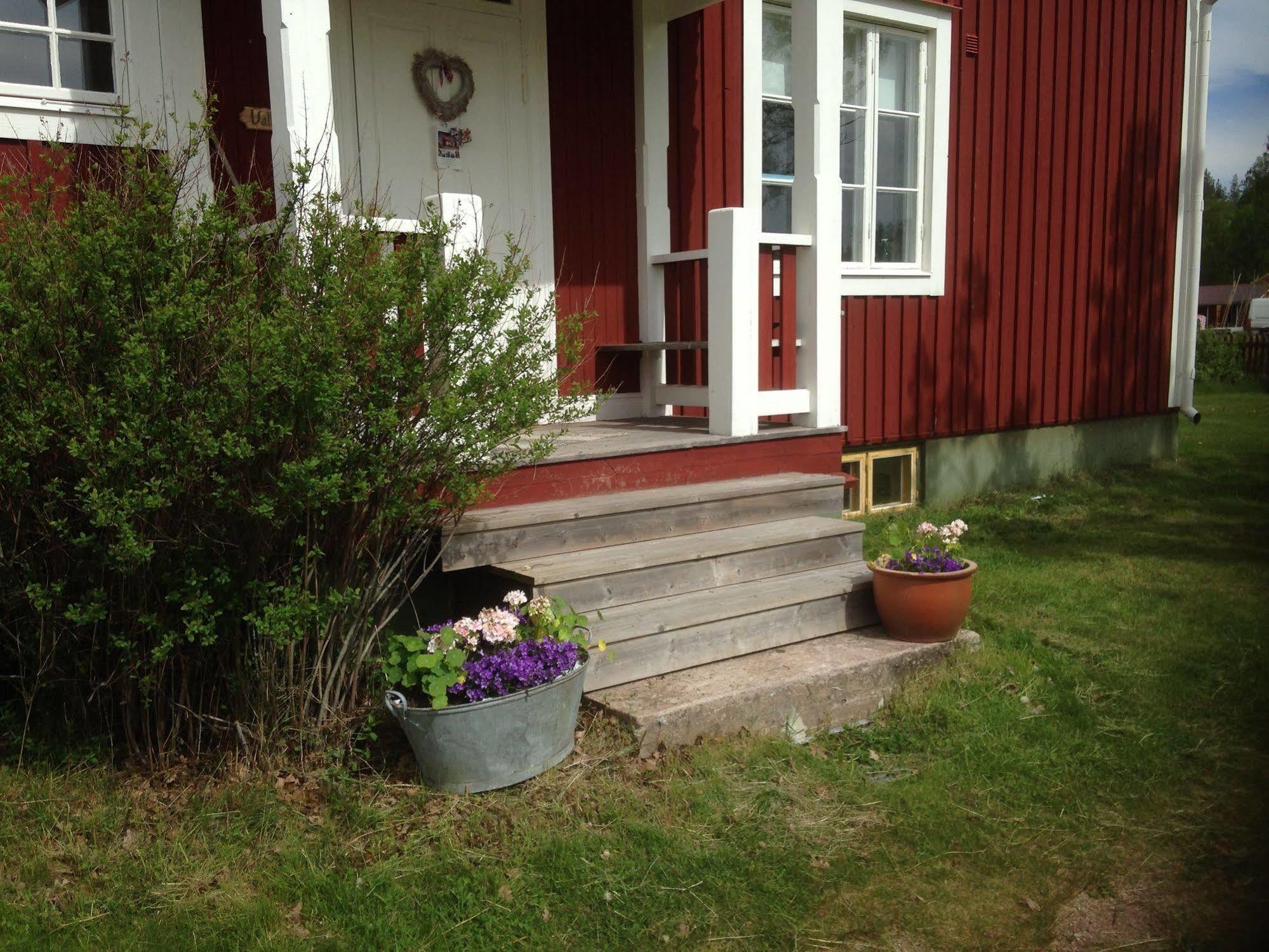 Mora Vandrarhem Och Gaesthem Vinäs 外观 照片